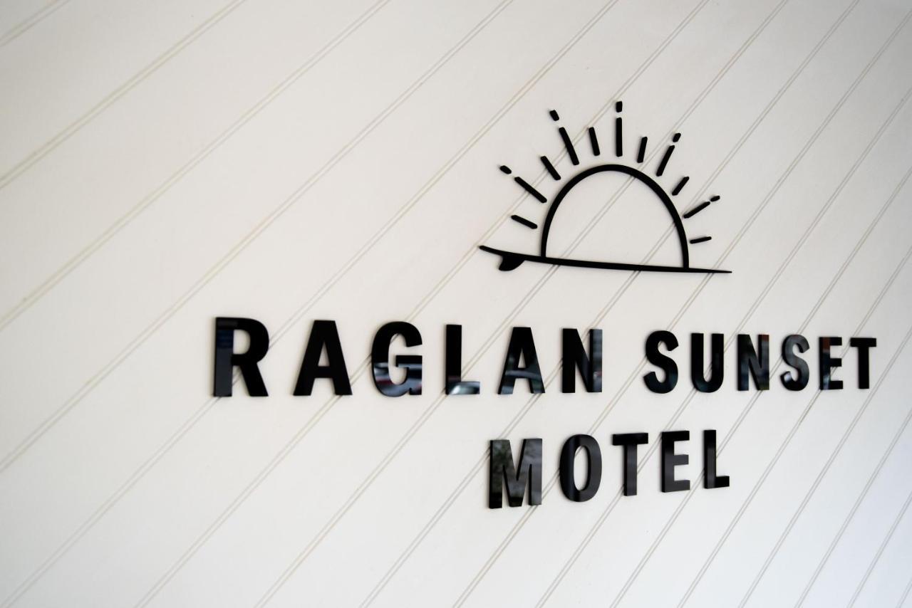 Raglan Sunset Motel And Conference Venue Exterior photo